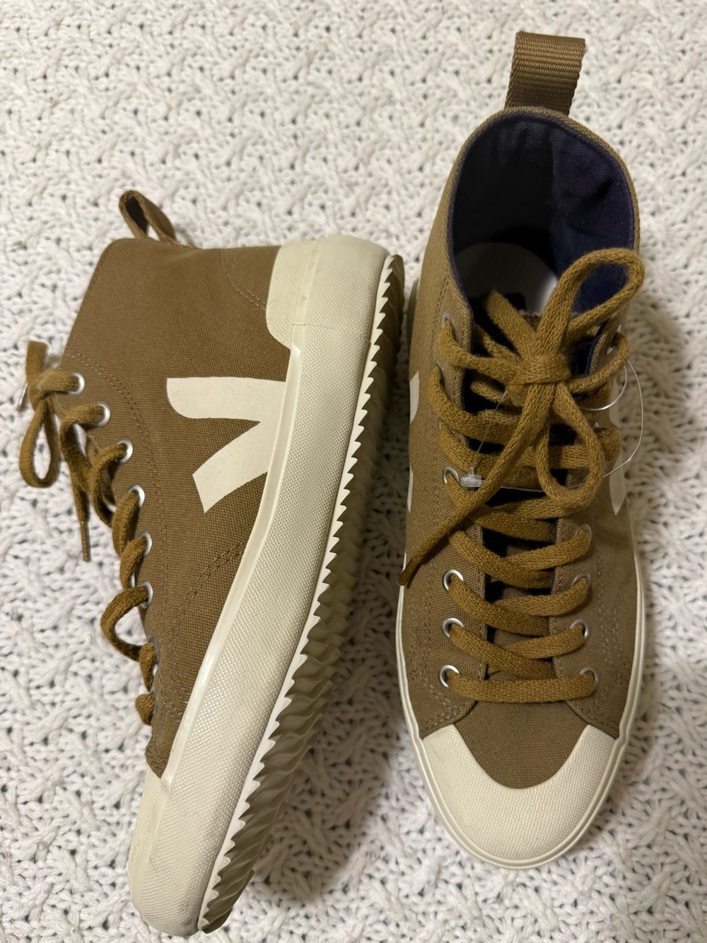 Veja Wata Ii Ripstop High-Top Sneaker Women's Brown olive 39 US 8